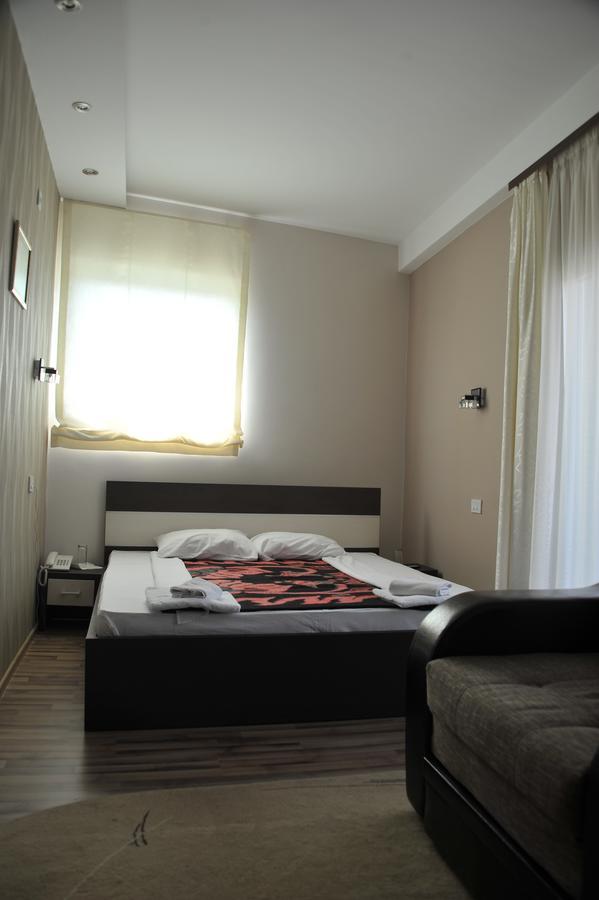 Hotel Zeleni Vir Nis Exterior foto